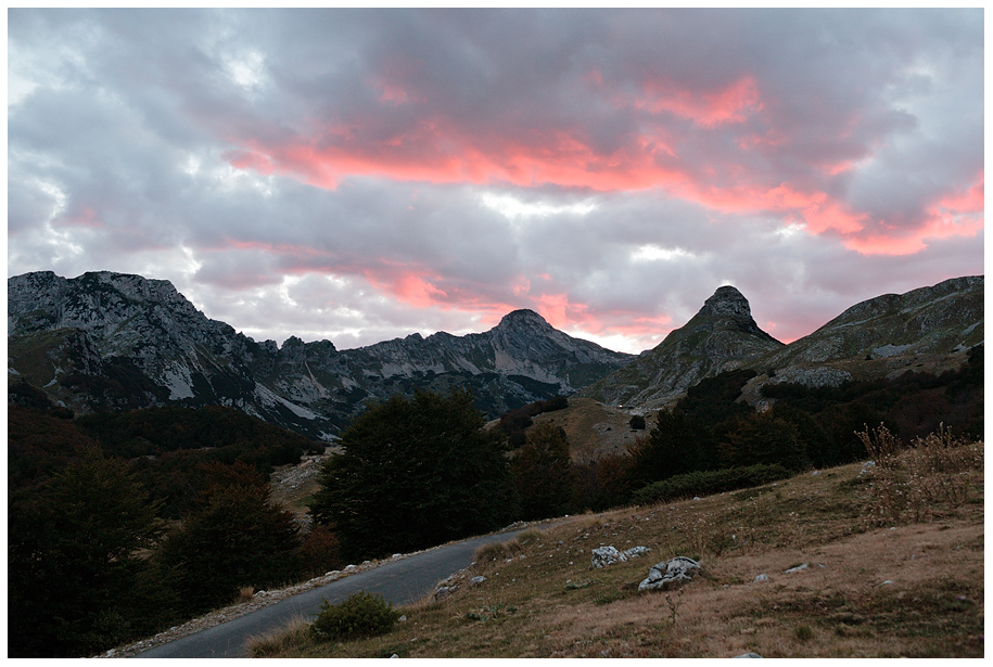 Залез над в. Стожина и Седло