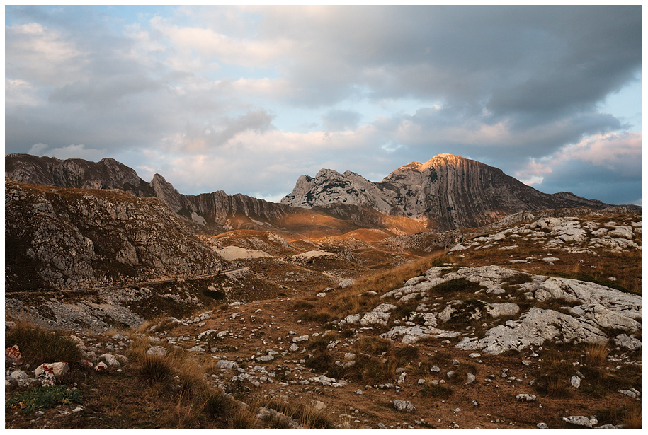 В далечината - Пруташ, от запад