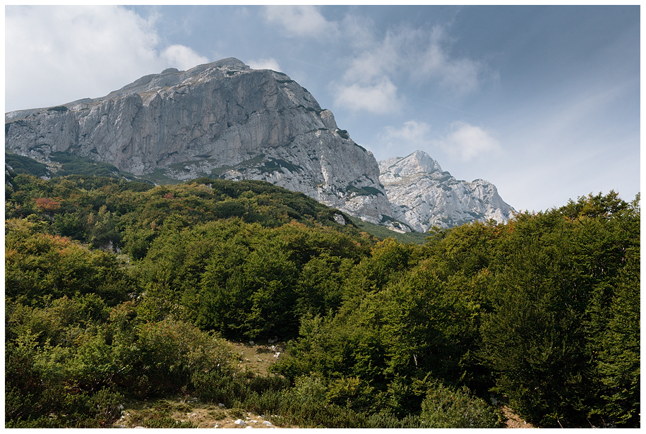 Източния склон на Пруташ при Велико Шкръчко езеро