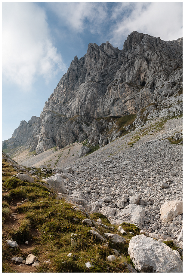 Склоновете на Боботов кук, при Зелени вир