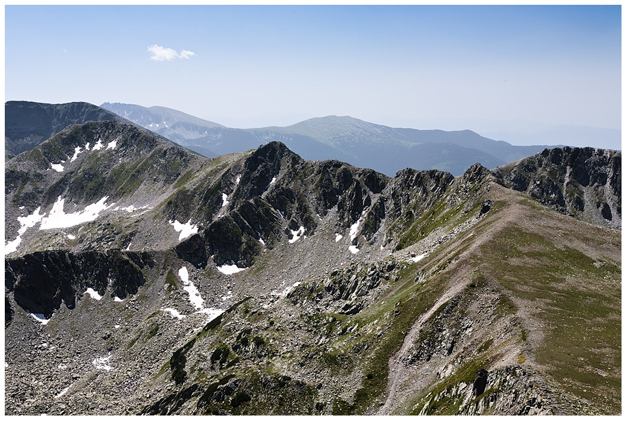 Караулите, гледка от Муратов връх