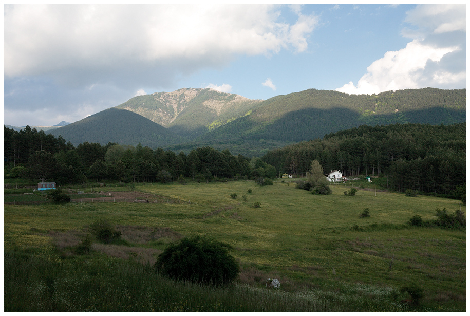 Шаралия, гледка от м. Върбите