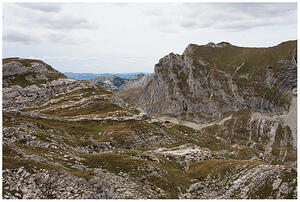 в. Щит и долината Урдени до