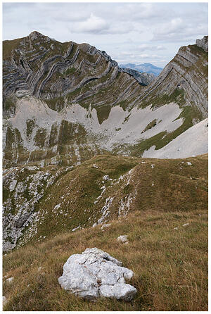 Шарени пасови